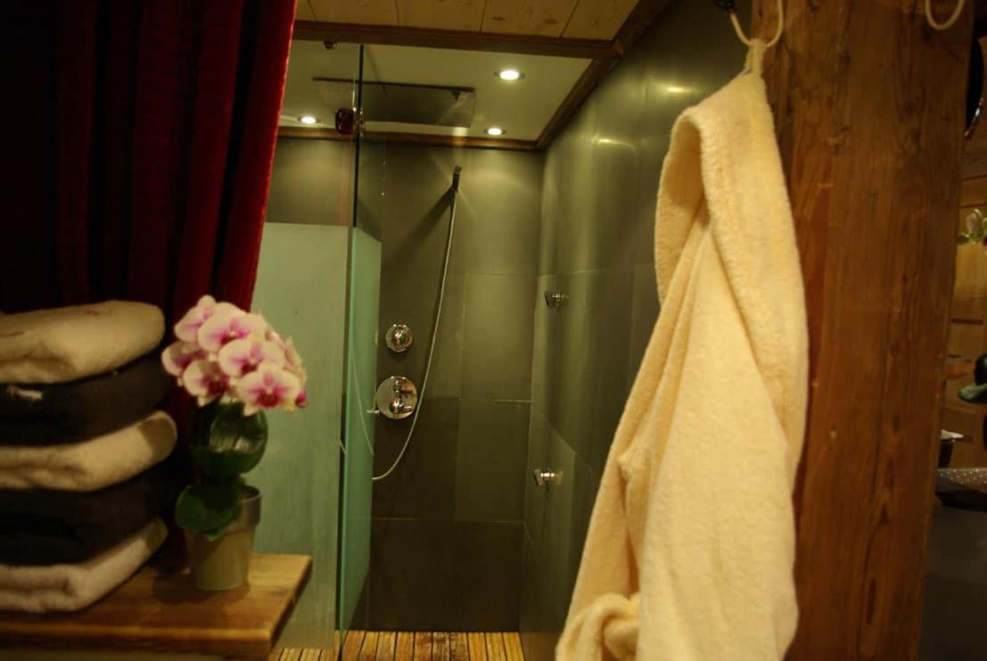 Hotel Les Chalets De Philippe Avec Jacuzzis Privatifs シャモニー エクステリア 写真